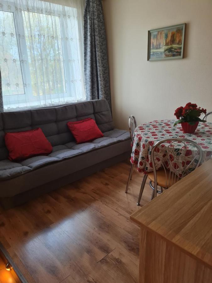Ziemielu Mols Apartaments/Pirma Linija Pie Juras Лиепая Экстерьер фото